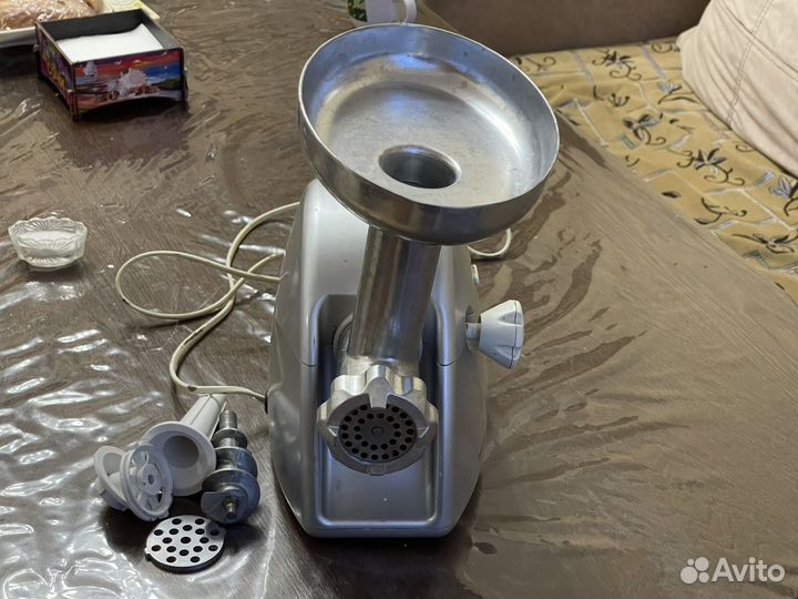 Мясорубка электрическая