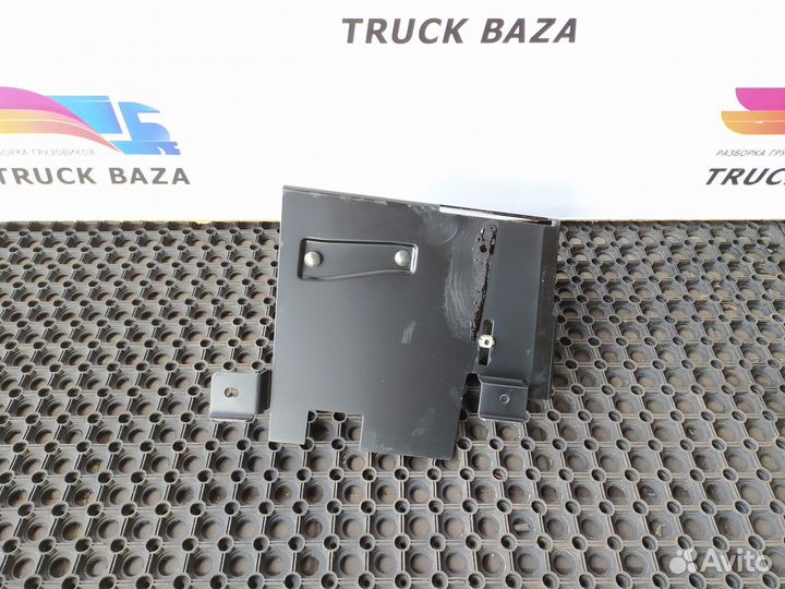 Кронштейн в инструментальный ящик Renault T