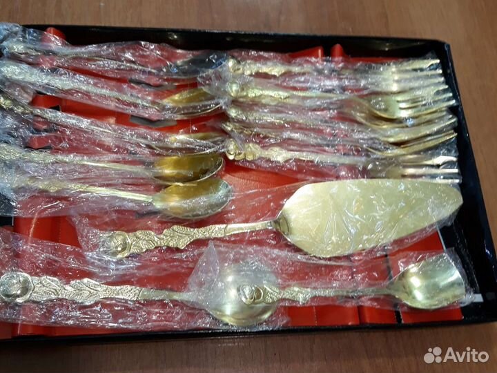 Набор столовых приборов новый