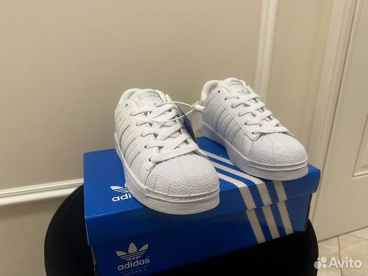 Adidas superstar