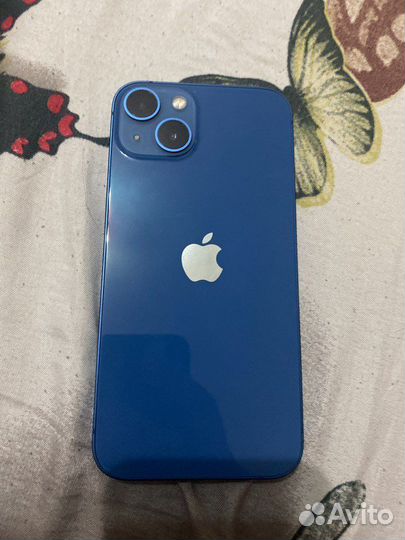 Телефон iPhone 13