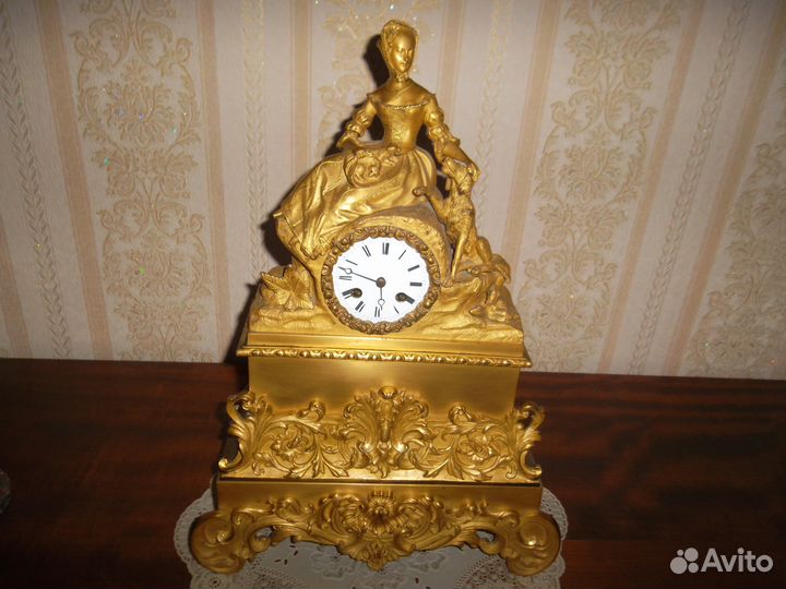 Антикварные французские каминные часы.Бронза.19в