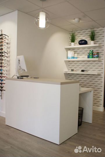 Стойка ресепшн