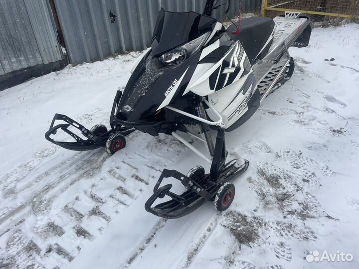 Arctic CAT XF800 SNO PRO high country