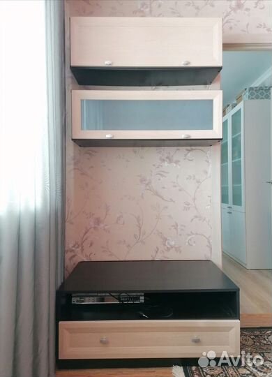 Книжные полки, тумба под тв