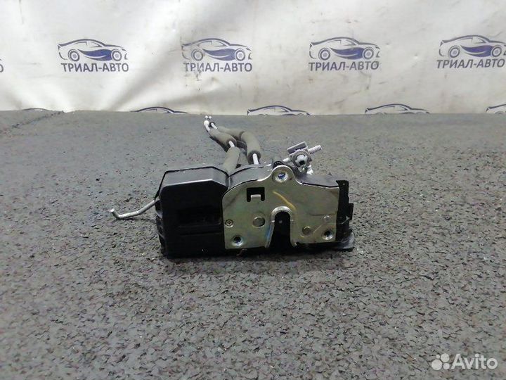 Замок двери задний правый Chevrolet Captiva Z22D1