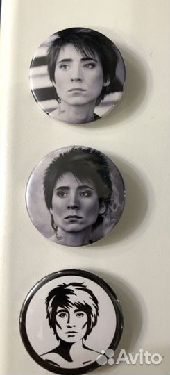 Значки певицы Земфира