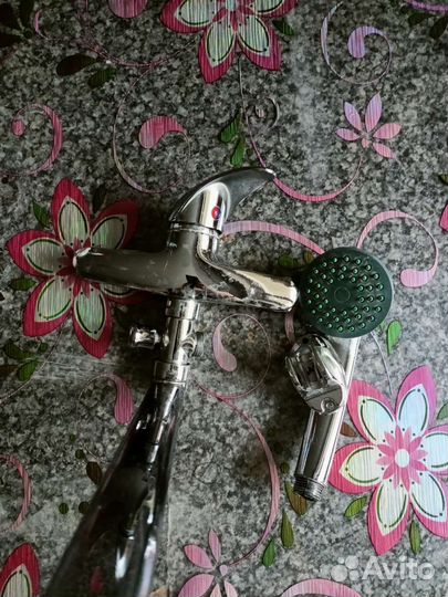 Смеситель для ванны