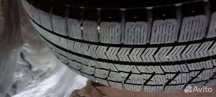 Bridgestone Blizzak VRX 175/65 R15