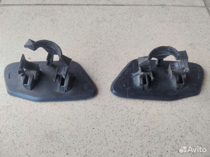 Крышка форсунки омывателя правая бмв Х3