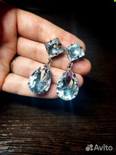 Серьги крупные, блестят как алмазы