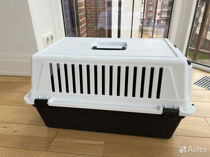 Переноска для кошек и собак