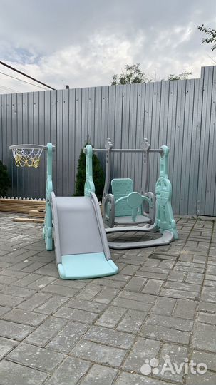 Детская горка с качелью