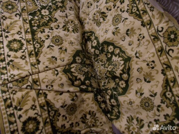 Новый ковёр (цельный ) пр-во гдр 2,5*3,5