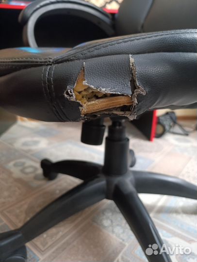 Компьютерное кресло