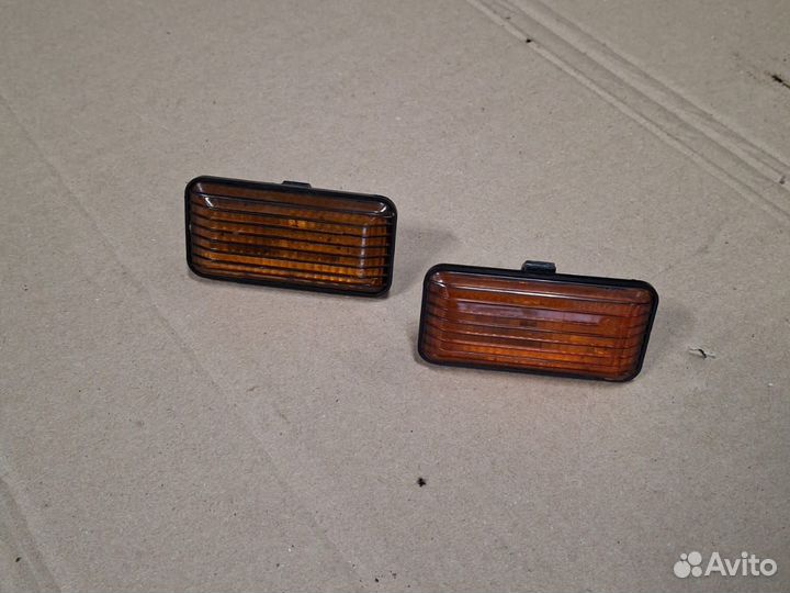 Указатель поворота Volkswagen Passat B3 88-92г