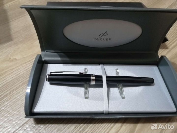 Перьевая ручка parker