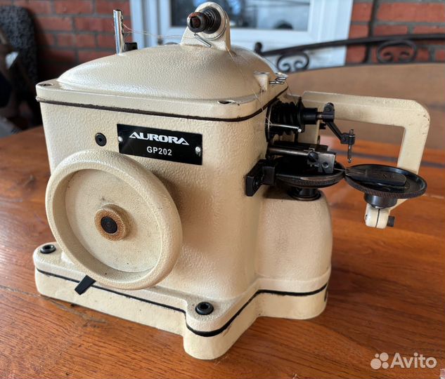 Скорняжная швейная машина