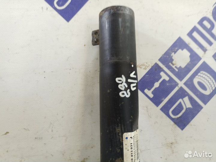 Амортизатор передний левый Volkswagen Jetta седан