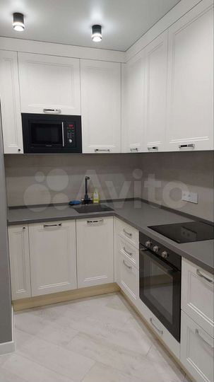 2-к. квартира, 40 м², 3/19 эт.