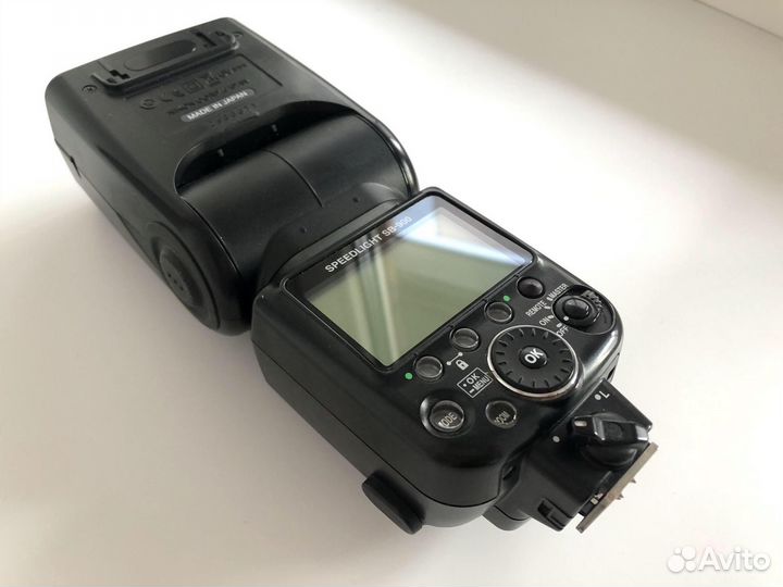 Nikon Speedlight SB-900