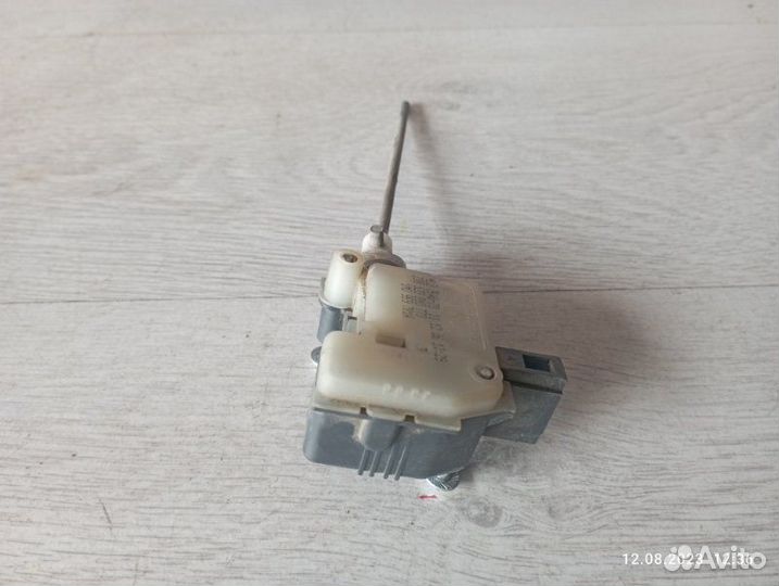 Активатор лючка бензобака Skoda Octavia A5 BSF