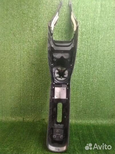 Подлокотник центральная консоль Suzuki Sx4 GYA