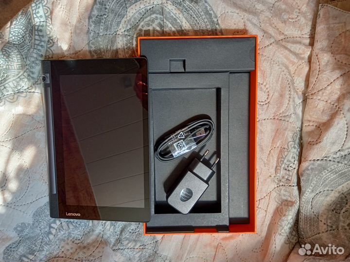 Стильный Планшет Lenovo yoga tab 3 8' Lte(sim)