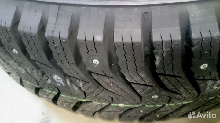 Kumho WinterCraft Ice WI31 205/70 R15 96T