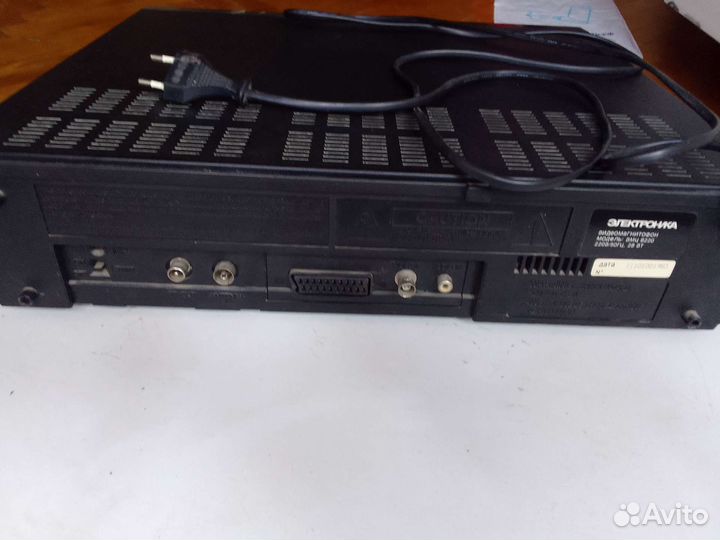 Видеомагнитофон вмц8220