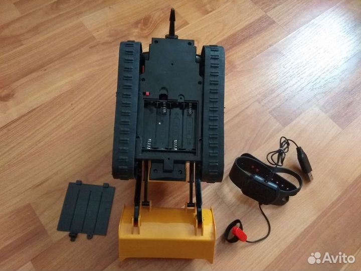 Бульдозер/ машинка на пульте