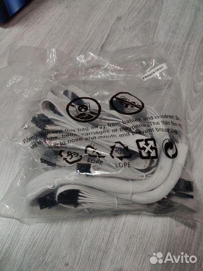 Комплект белых кабелей corsair