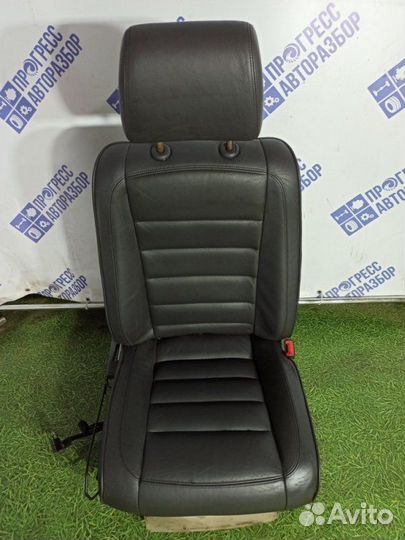 Сиденье переднее правое Volkswagen Touareg