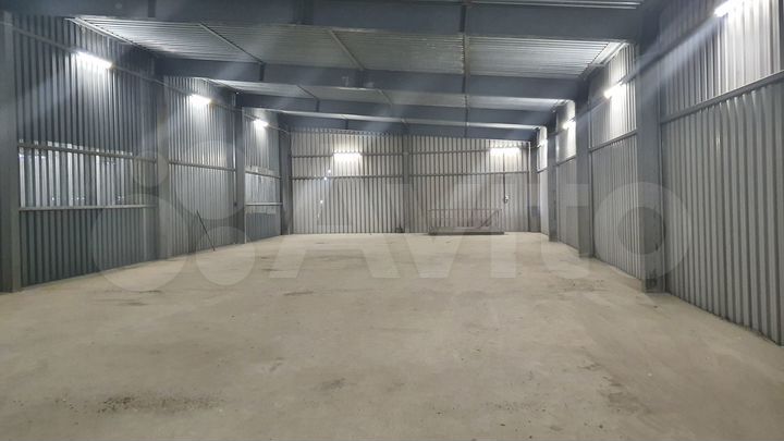 Склад, 1300 м²