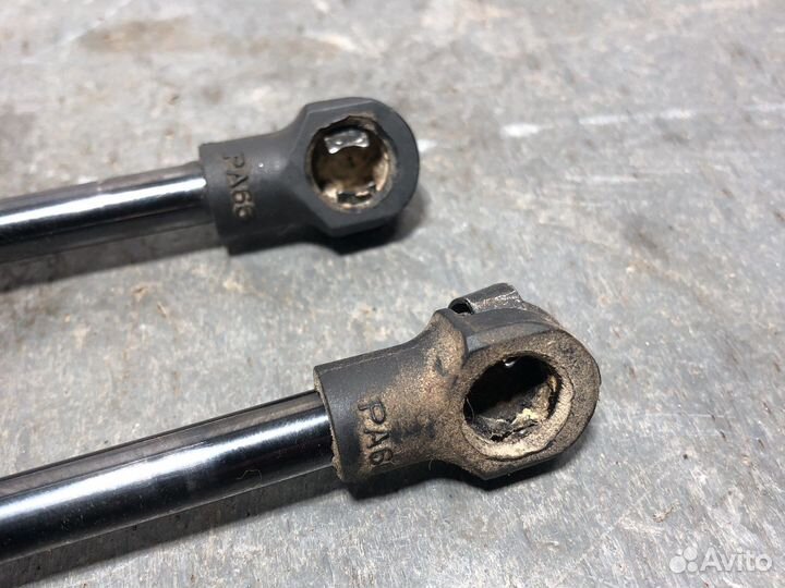 Упор багажника Лифан смайл