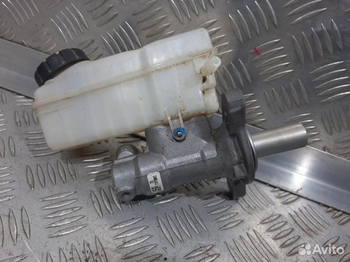 Главный тормозной цилиндр Renault Duster HSA H4M