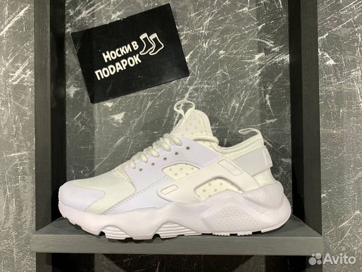 Женские кроссовки Nike Air Huarache White