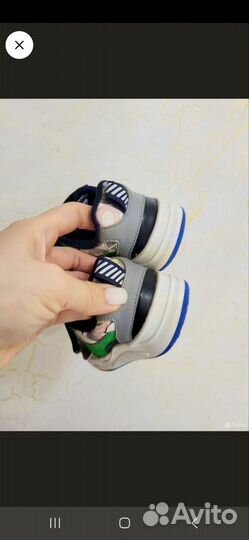 Кроссовки детские