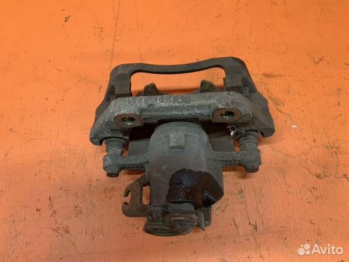 Суппорт тормозной задний левый Ford Explorer U502