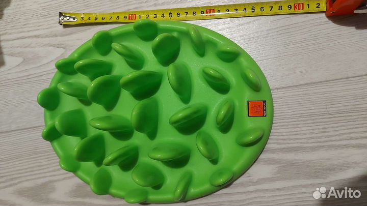 Кормушка для собак и кошек