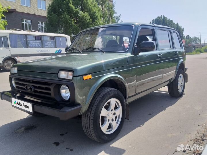 LADA 4x4 (Нива) 1.7 МТ, 2009, 250 000 км