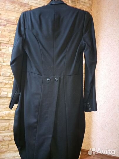 Фрак, брюки, бабочка