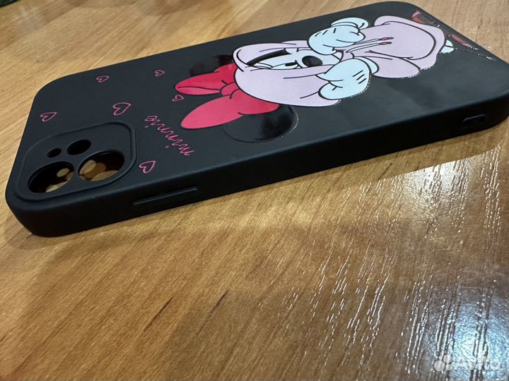 Чехол на iPhone 11