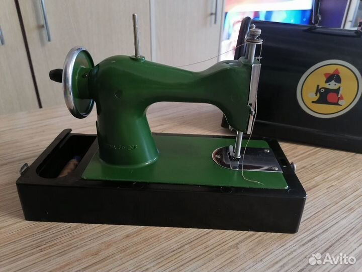 Машинка швейная детская СССР