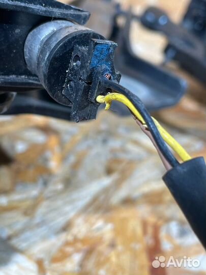 Петли капота Audi A5 f5 b9 c пиропатроном