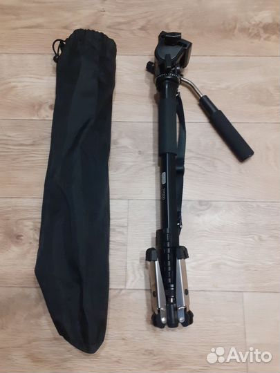 Штатив для фотоаппарата профессиональный