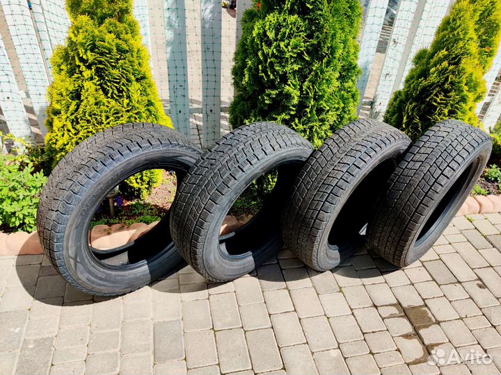 Dunlop Winter Maxx SJ8 225/60 R18 100R