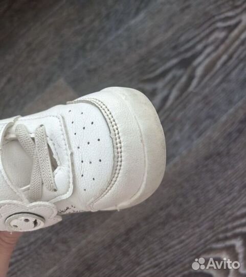 Детские кроссовки 21