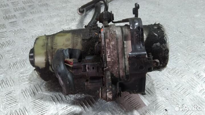 Насос эур 4M513K514AD Ford Focus 2 (2004-2011)