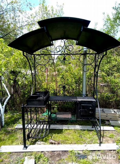 Мангал с крышей